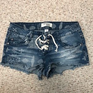 Geometric Aztec print string up jean shorts